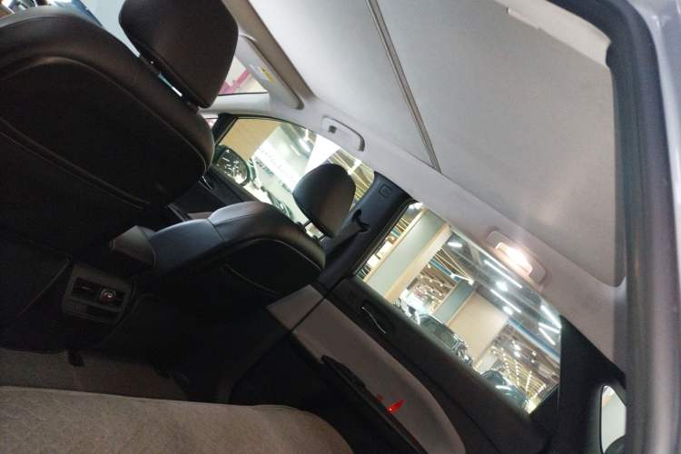 Used Venucia VX6 2023 520 Pro Headliner