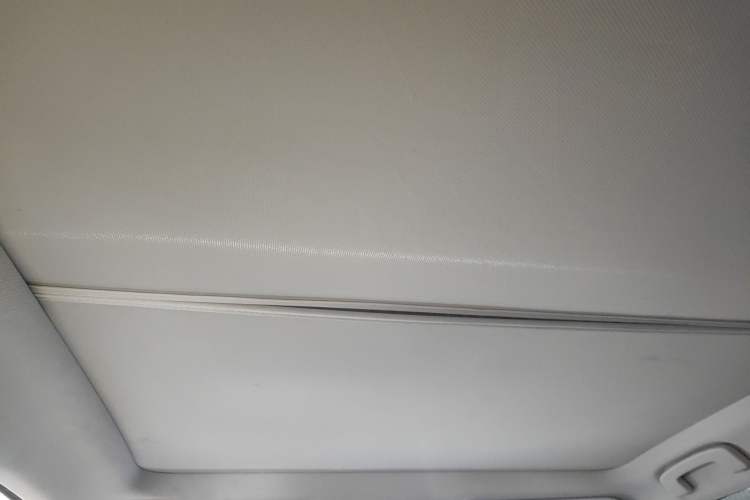 Used Venucia VX6 2023 520 Air Headliner