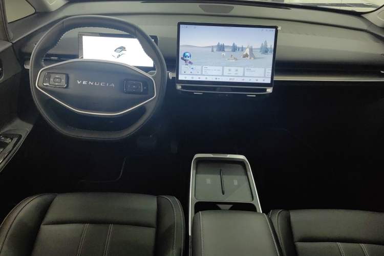 Used Venucia VX6 2023 520 Air Interior 1