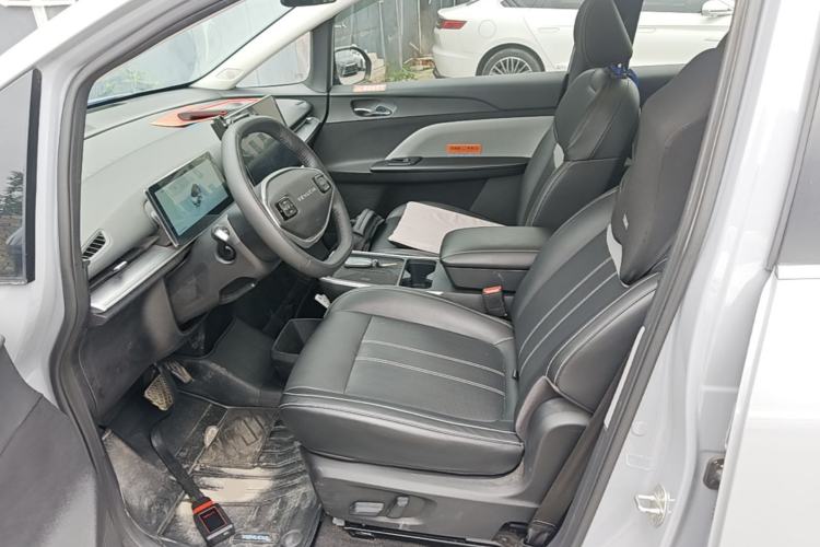Used Venucia VX6 2023 520 Max Left Front Seat