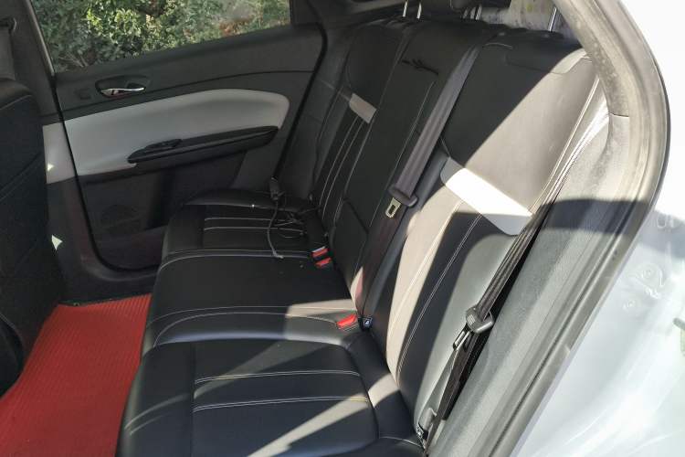 Used Venucia VX6 2023 520 Pro Left Rear Seat