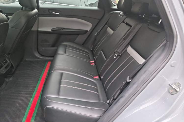 Used Venucia VX6 2023 520 Pro Left Rear Seat
