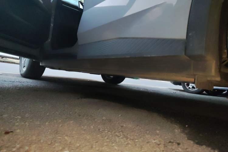 Used Venucia VX6 2023 520 Pro Left Side Sill