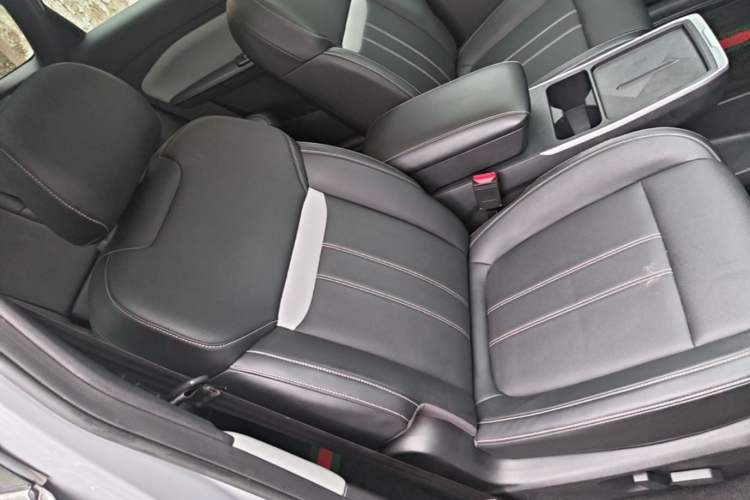 Used Venucia VX6 2023 520 Pro Right Front Seat