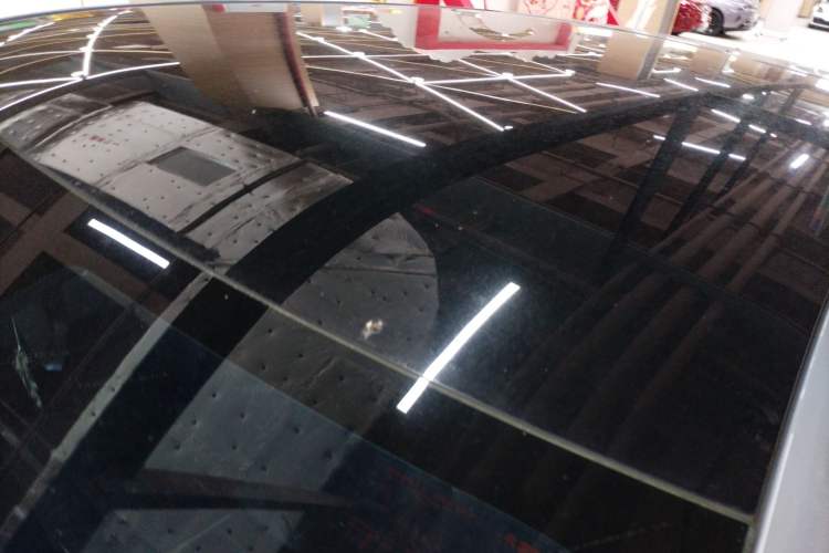 Used Venucia VX6 2023 520 Pro Roof