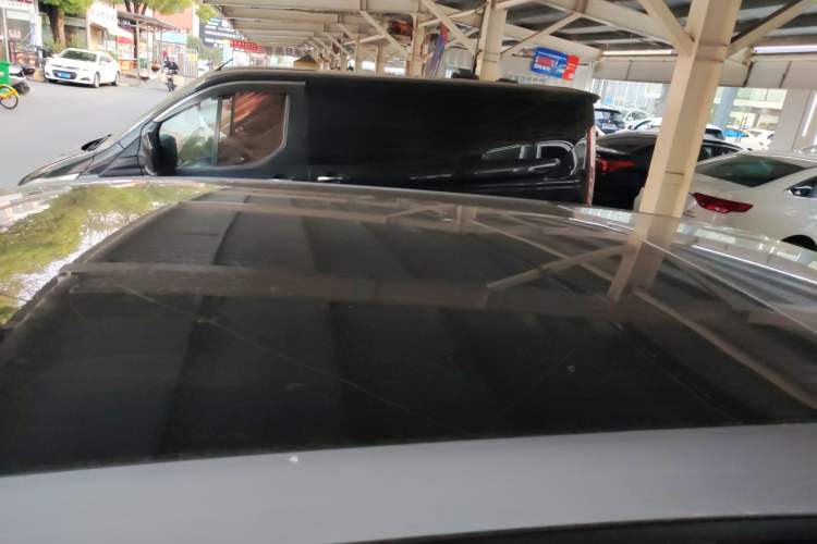 Used Venucia VX6 2023 520 Pro Roof