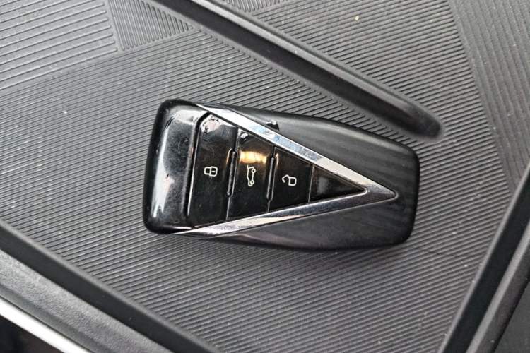 Used Venucia VX6 2023 520 Pro Vehicle Key