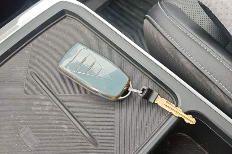 Used Venucia VX6 2023 520 Max Vehicle Key