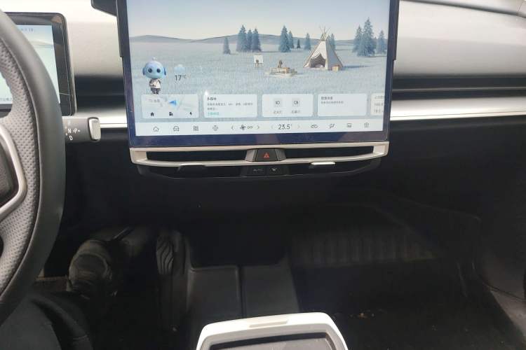 Used Venucia VX6 2023 520 Pro Audio And AC Panel