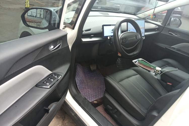 Used Venucia VX6 2023 520 Max Driver Seat