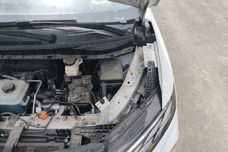Used Venucia VX6 2023 520 Max Engine Bay Left