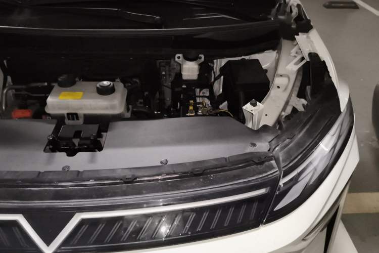 Used Venucia VX6 2023 520 Pro Engine Bay Left