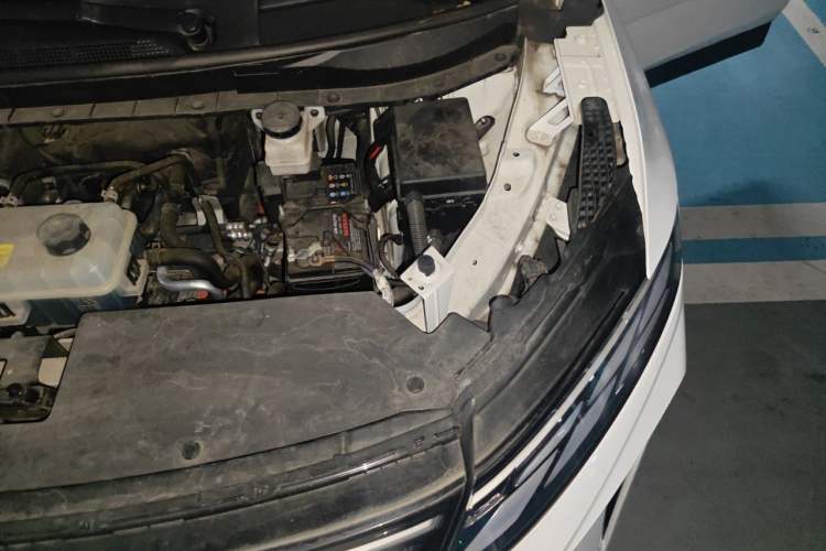 Used Venucia VX6 2023 520 Pro Engine Bay Left