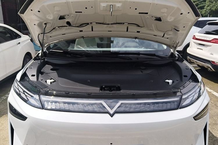Used Venucia VX6 2023 520 Max Engine Bay