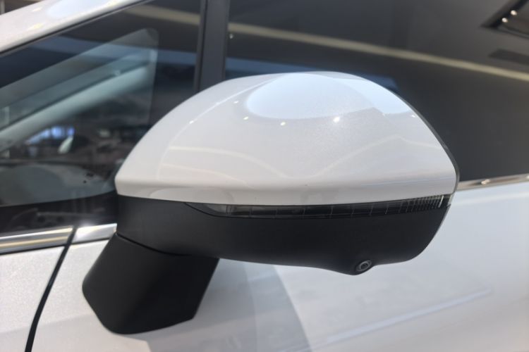 Used Venucia VX6 2023 520 Max Exterior 12