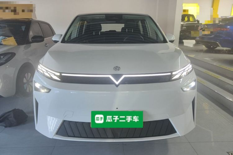 Used Venucia VX6 2023 520 Max Front