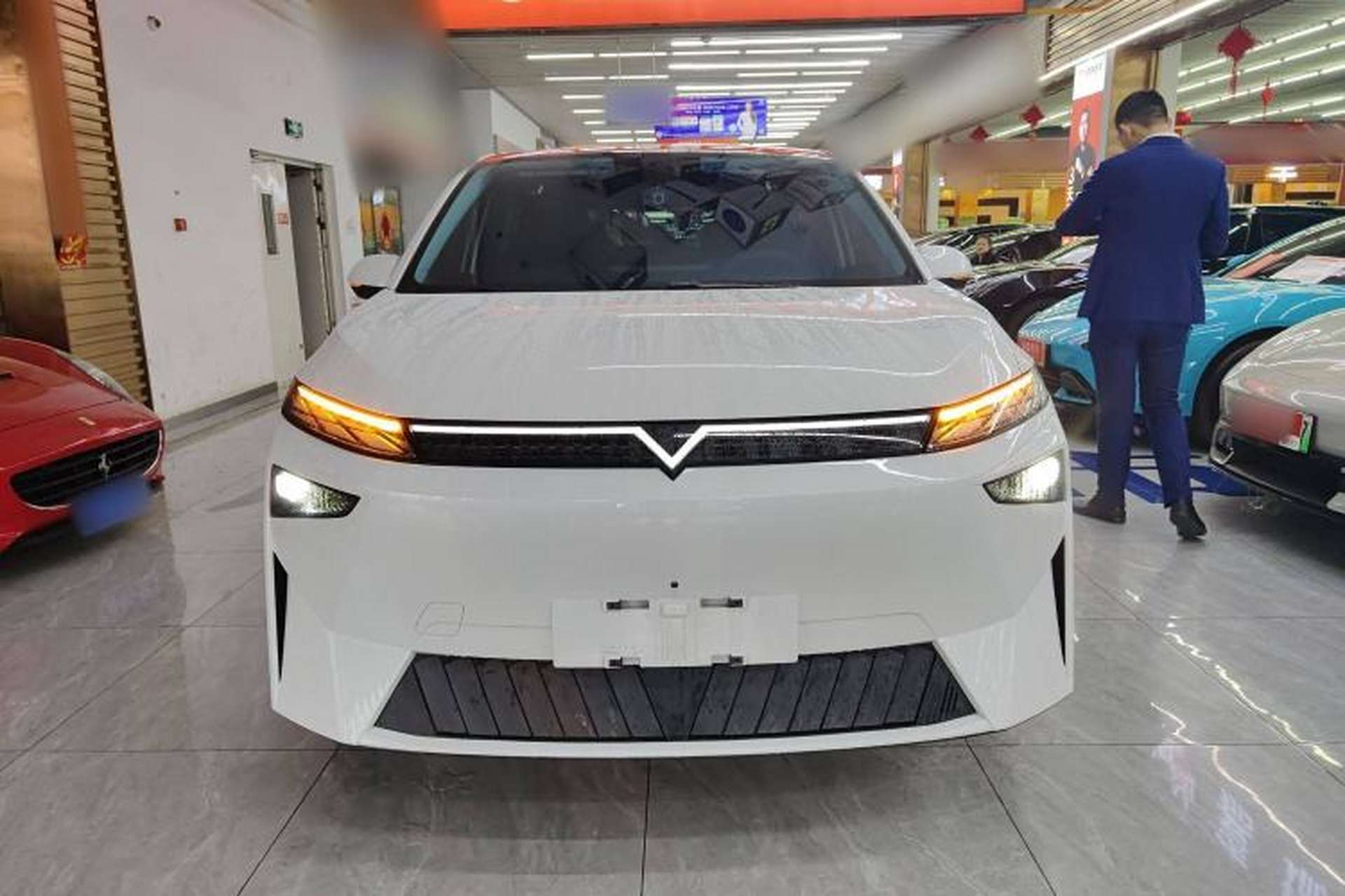 Used Venucia VX6 2023 520 Air Front