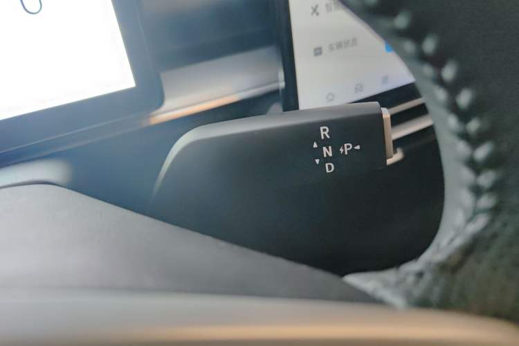Used Venucia VX6 2023 520 Air Gear Lever
