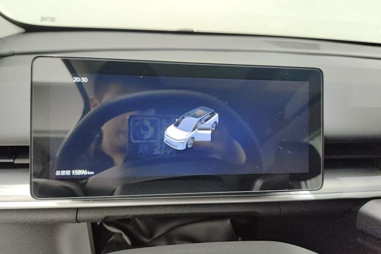 Used Venucia VX6 2023 520 Air Instrument Cluster