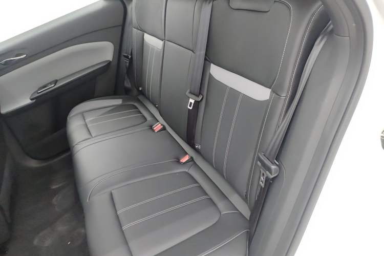 Used Venucia VX6 2023 520 Air Interior 1