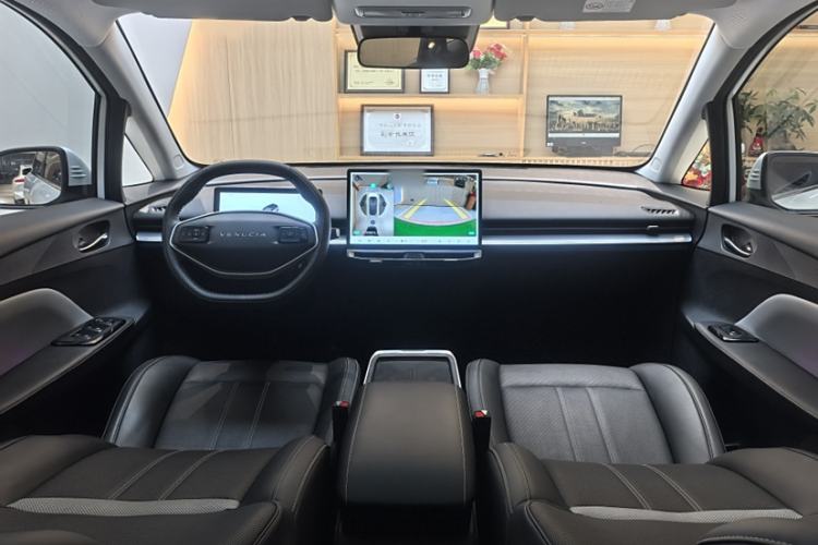 Used Venucia VX6 2023 520 Max Interior 1