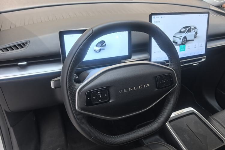 Used Venucia VX6 2023 520 Max Interior 10