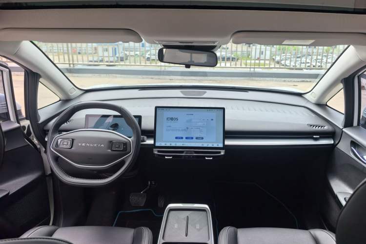 Used Venucia VX6 2023 520 Pro Interior 3