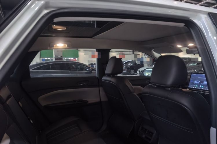 Used Venucia VX6 2023 520 Pro Interior 5