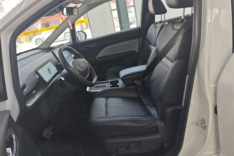 Used Venucia VX6 2023 520 Max Left Front Seat