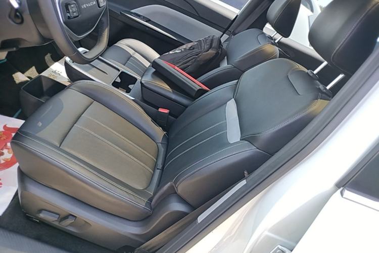 Used Venucia VX6 2023 520 Pro Left Front Seat