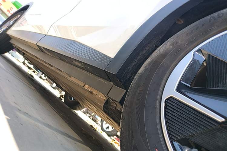 Used Venucia VX6 2023 520 Pro Left Side Sill