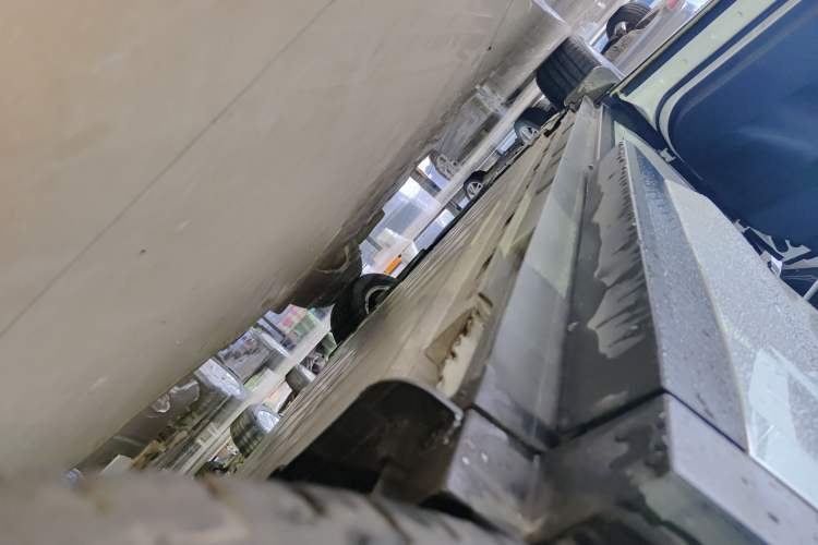 Used Venucia VX6 2023 520 Air Left Side Sill