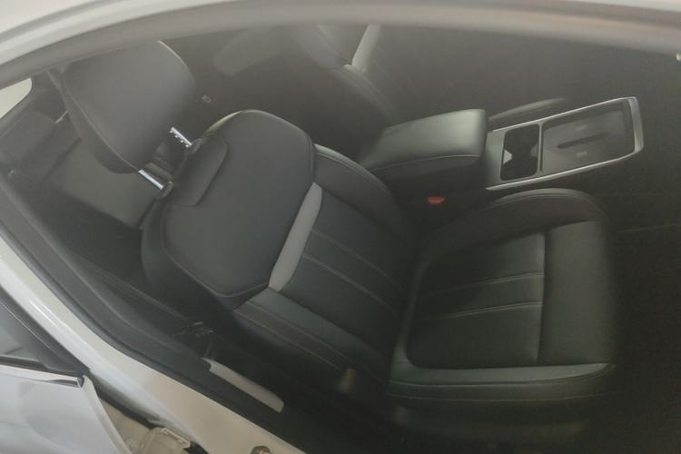 Used Venucia VX6 2023 520 Max Right Front Seat