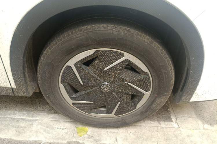 Used Venucia VX6 2023 520 Pro Right Front Wheel Hub
