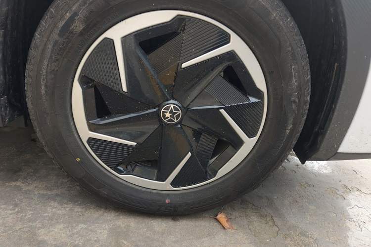 Used Venucia VX6 2023 520 Pro Right Front Wheel Hub