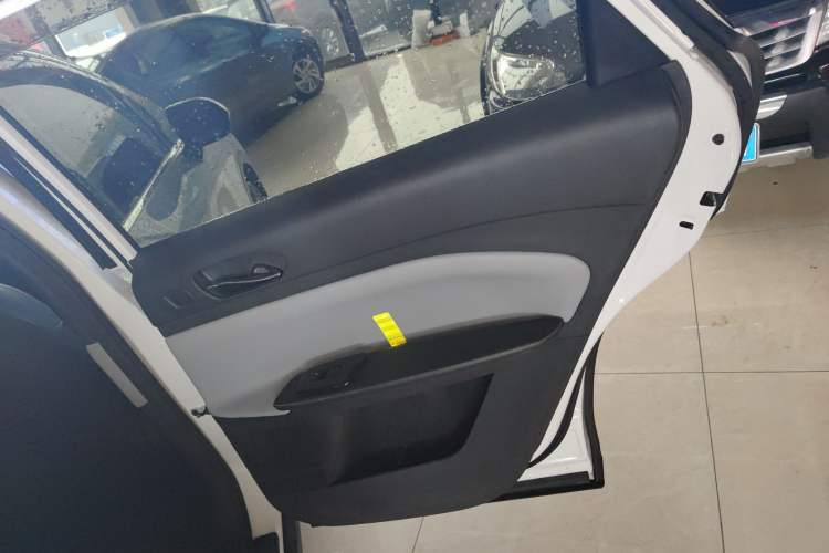 Used Venucia VX6 2023 520 Air Right Rear Door Interior