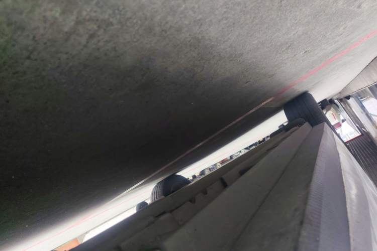 Used Venucia VX6 2023 520 Max Right Side Sill