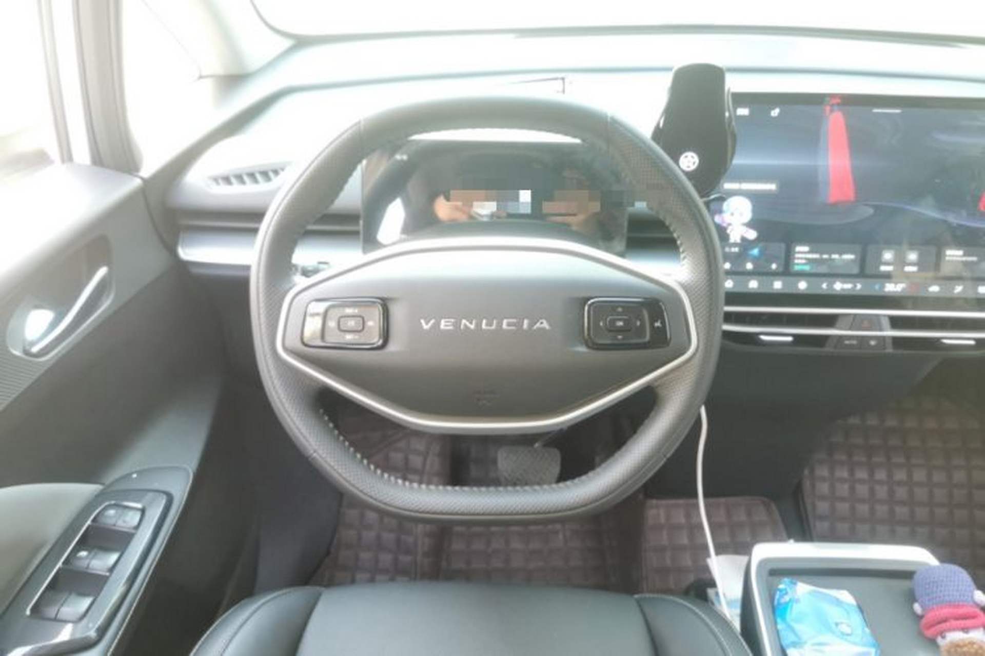 Used Venucia VX6 2023 520 Air Steering Wheel
