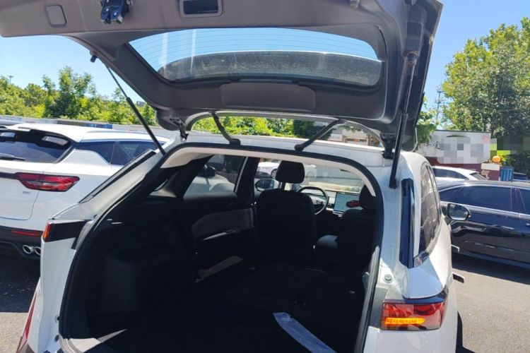 Used Venucia VX6 2023 520 Pro Trunk