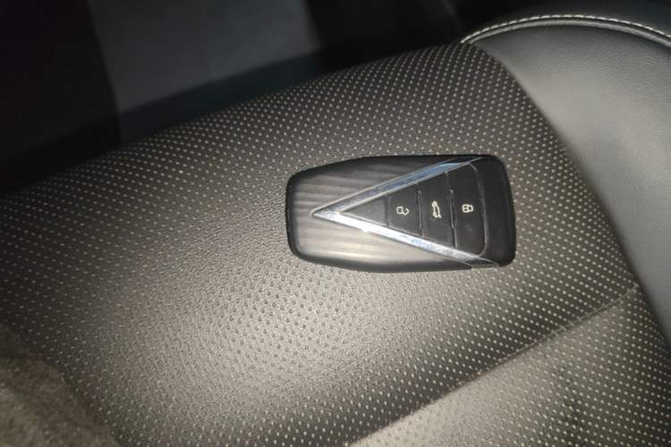 Used Venucia VX6 2023 520 Max Vehicle Key