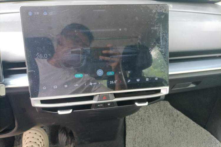 Used Venucia VX6 2024 520 Travel Edition Audio And AC Panel
