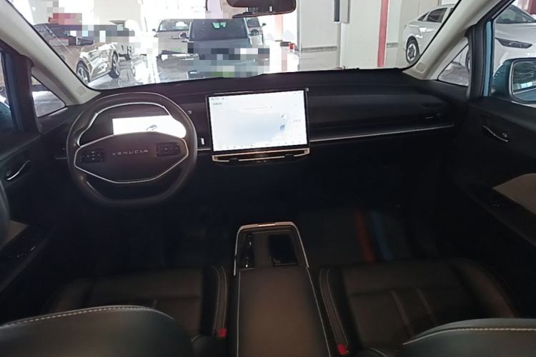 Used Venucia VX6 2024 520 Travel Edition Center Console