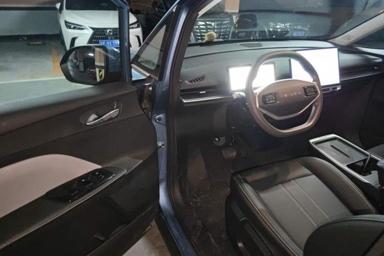 Used Venucia VX6 2024 450 Travel Edition Driver Seat