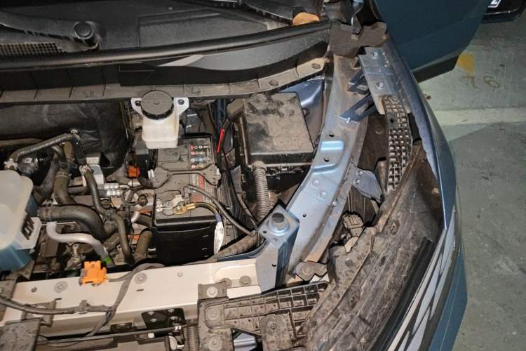 Used Venucia VX6 2024 450 Travel Edition Engine Bay Left