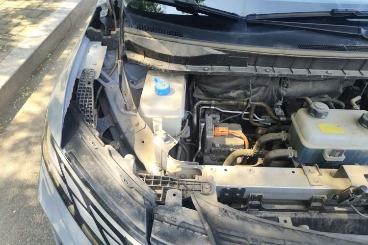 Used Venucia VX6 2024 520 Travel Edition Engine Bay Right