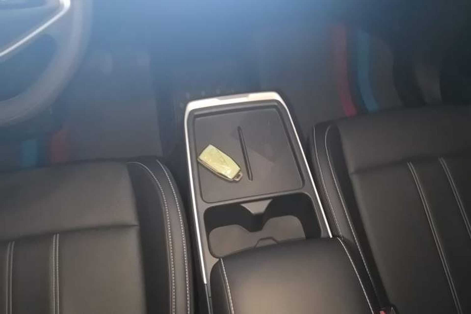 Used Venucia VX6 2024 520 Executive Edition Gear Lever