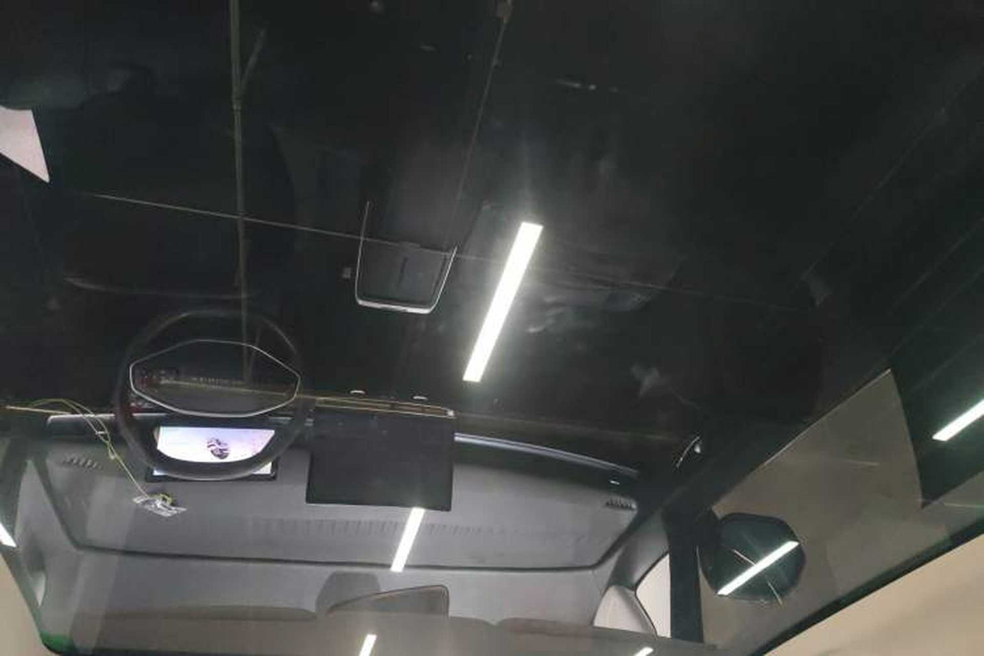 Used Venucia VX6 2024 520 Travel Edition Headliner