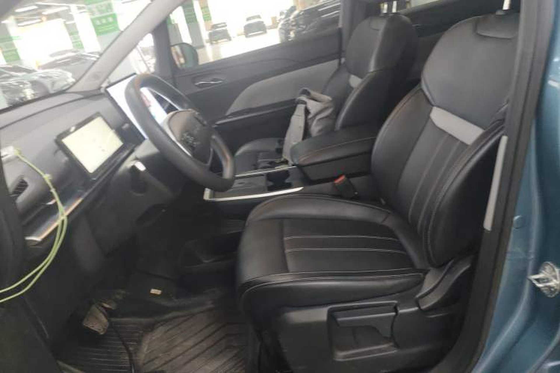 Used Venucia VX6 2024 520 Travel Edition Left Front Seat