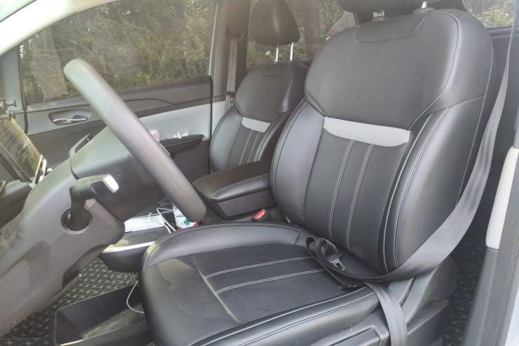 Used Venucia VX6 2024 520 Travel Edition Left Front Seat