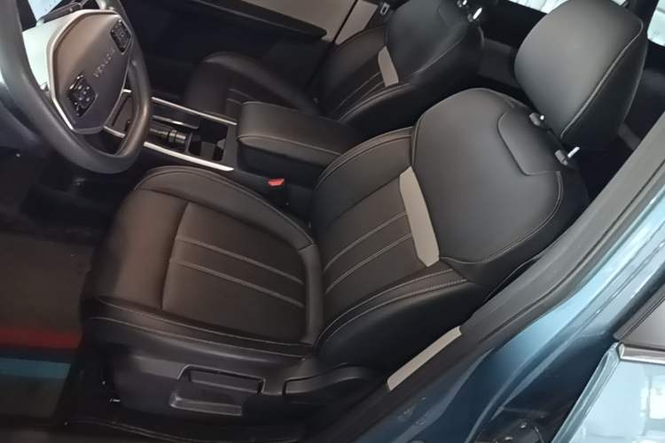 Used Venucia VX6 2024 520 Travel Edition Left Front Seat
